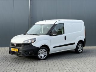 Fiat Doblò Cargo 1.6 MJ 105 PK / L1H1 / 1e EIG. / AIRCO / CRUISE / TREKHAAK / NAVI / 3-ZITS