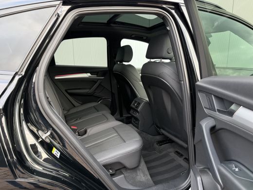Audi Q5 Sportback 50 TFSI e 299pk S edition Competition | Pano dak | Trekhaak ActivLease financial lease