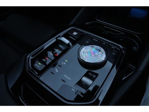 BMW 5 Serie Touring 530e | Elektr. trekhaak | Stoelverwarming | Digital Entry | Elektr. klep | Camera | Cruis... ActivLease financial lease