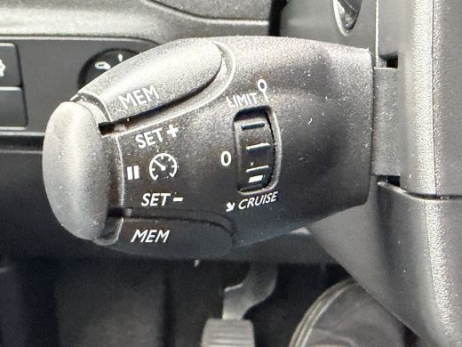 Citroën C3 82pk Feel (Automatische Airco - Apple Carplay - Navigatie - Parkeersensoren - Cruise Controle) ActivLease financial lease