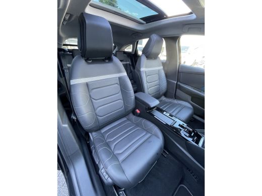 Citroën &euml;-C4 Shine Pack 50 kWh (Elektrisch Schuifdak - Stoelverwarming - Camera - Keyless Entry - Leder - 360g... ActivLease financial lease