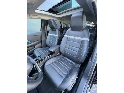 Citroën &euml;-C4 Shine Pack 50 kWh (Elektrisch Schuifdak - Stoelverwarming - Camera - Keyless Entry - Leder - 360g... ActivLease financial lease