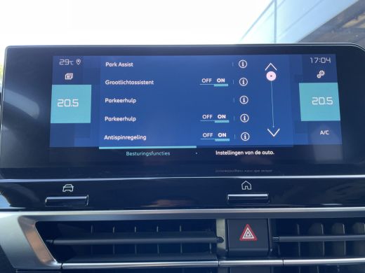 Citroën &euml;-C4 Shine Pack 50 kWh (Elektrisch Schuifdak - Stoelverwarming - Camera - Keyless Entry - Leder - 360g... ActivLease financial lease