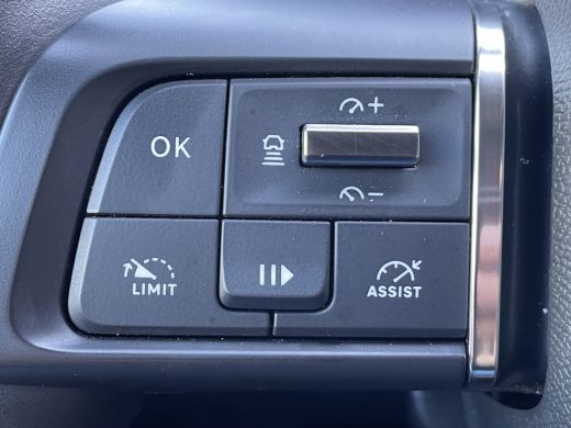 Citroën &euml;-C4 Shine Pack 50 kWh (Elektrisch Schuifdak - Stoelverwarming - Camera - Keyless Entry - Leder - 360g... ActivLease financial lease