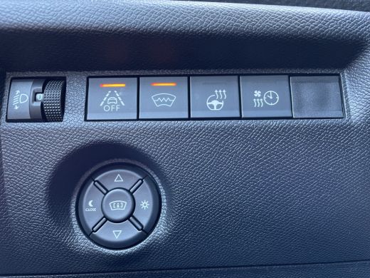 Citroën &euml;-C4 Shine Pack 50 kWh (Elektrisch Schuifdak - Stoelverwarming - Camera - Keyless Entry - Leder - 360g... ActivLease financial lease