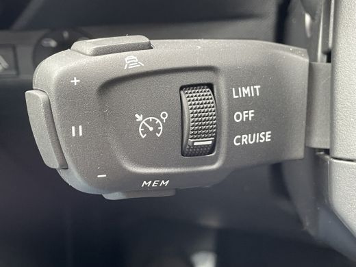 DS DS 7 300pk 4x4 Op&eacute;ra (Elektrisch Schuifdak - Leder incl verwarming/koeling/massage/geheugen - NightVis... ActivLease financial lease