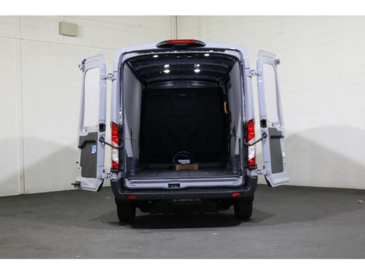 Ford E-Transit 350 L3 H2 Trend 68 kWh Navigatie Adapt. Cruise 360 Camera ActivLease financial lease