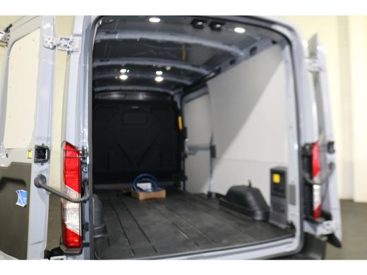 Ford E-Transit 350 L3 H2 Trend 68 kWh Navigatie Adapt. Cruise 360 Camera ActivLease financial lease