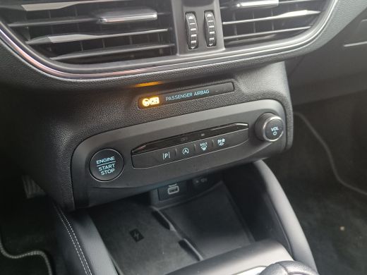 Ford Focus 1.0 EcoBoost Hybrid Titanium X | Achteruitrijcamera | Audio installatie premium | Navigatiesystee... ActivLease financial lease