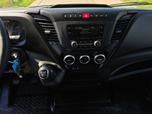 Iveco Daily 35S14V 2.3 352L H2 - 140 Pk - Euro 6 - Airco - Cruise Control ActivLease financial lease