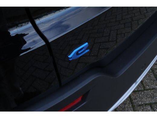 Jeep Avenger E Summit | Adapt. Cruise | Schuifdak | Stoelverwarming | Camera | Elektr. klep | Navi | Carplay |... ActivLease financial lease