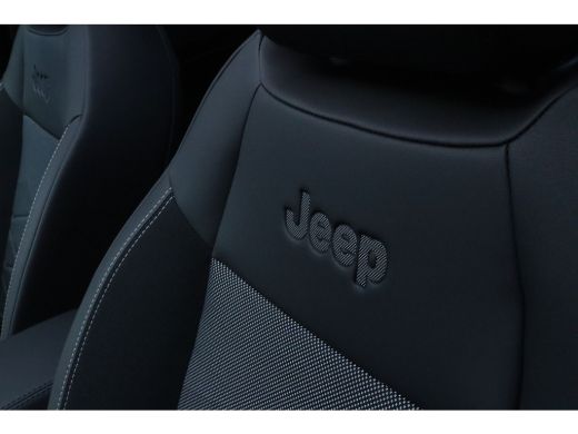 Jeep Avenger E Summit | Adapt. Cruise | Schuifdak | Stoelverwarming | Camera | Elektr. klep | Navi | Carplay |... ActivLease financial lease
