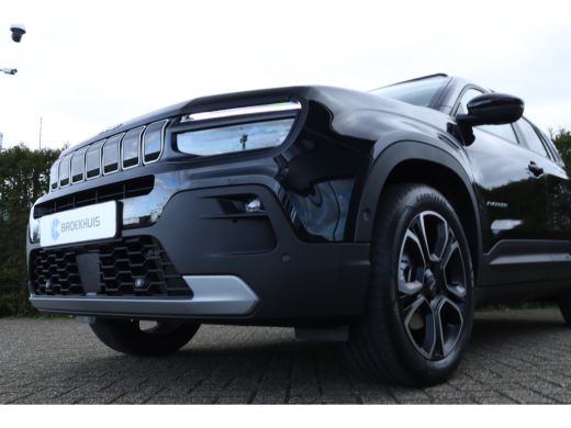 Jeep Avenger E Summit | Adapt. Cruise | Schuifdak | Stoelverwarming | Camera | Elektr. klep | Navi | Carplay |... ActivLease financial lease