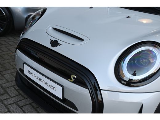 Mini Electric Classic / Panoramadak / Sportstoelen / Comfort Access / Stuurverwarming / LED / Stoelverwarming /... ActivLease financial lease