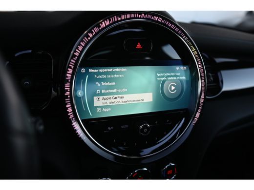 Mini Electric Classic / Panoramadak / Sportstoelen / Comfort Access / Stuurverwarming / LED / Stoelverwarming /... ActivLease financial lease