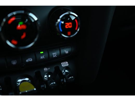 Mini Electric Classic / Panoramadak / Sportstoelen / Comfort Access / Stuurverwarming / LED / Stoelverwarming /... ActivLease financial lease