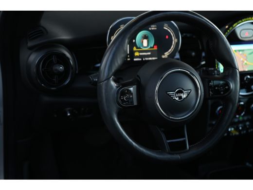 Mini Electric Classic / Panoramadak / Sportstoelen / Comfort Access / Stuurverwarming / LED / Stoelverwarming /... ActivLease financial lease