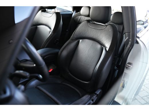 Mini Electric Classic / Panoramadak / Sportstoelen / Comfort Access / Stuurverwarming / LED / Stoelverwarming /... ActivLease financial lease