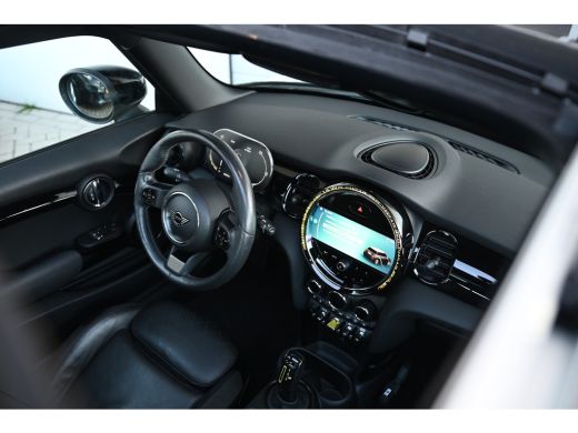 Mini Electric Classic / Panoramadak / Sportstoelen / Comfort Access / Stuurverwarming / LED / Stoelverwarming /... ActivLease financial lease