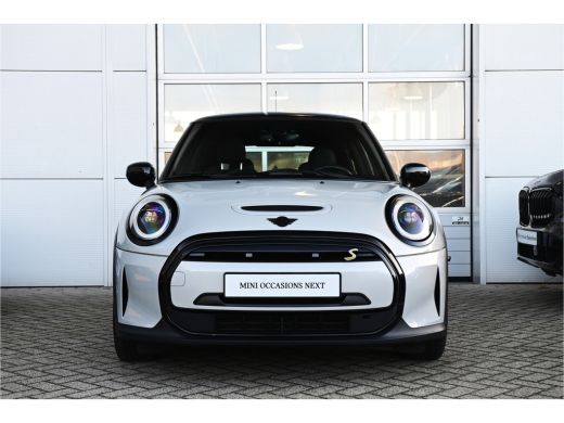 Mini Electric Classic / Panoramadak / Sportstoelen / Comfort Access / Stuurverwarming / LED / Stoelverwarming /... ActivLease financial lease