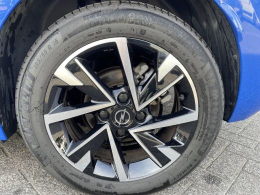 Opel Corsa 130pk GS (Panoramadak - Camera - Keyless Entry - Stoel-/-stuurverwarming - Parkeersensoren V+A - ... ActivLease financial lease