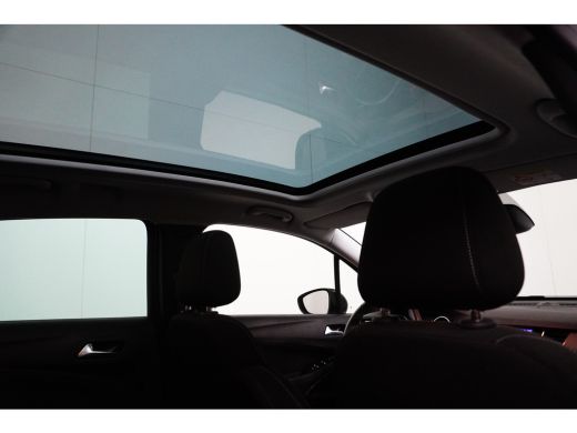 Opel Crossland 1.2 Turbo Elegance / Panorama / Camera / Navigatie / Parkeersensoren / Dodehoek Detectie / ActivLease financial lease