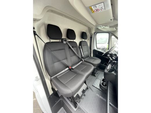 Opel Movano 140pk L2H2 3.5t (Camera - Automatische Airco - Navigatie - Apple Carplay - Digitaal dashboard - DAB) ActivLease financial lease