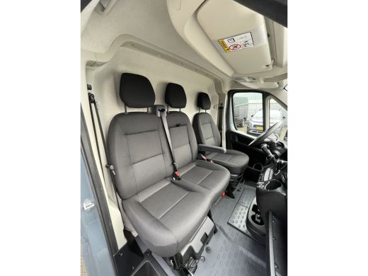 Opel Movano 140pk L2H2 3.5t (Camera - Automatische Airco - Navigatie - Apple Carplay - Digitaal dashboard - DAB) ActivLease financial lease