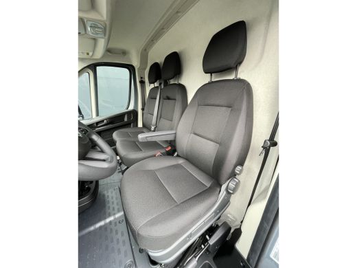 Opel Movano 140pk L2H2 3.5t (Camera - Automatische Airco - Navigatie - Apple Carplay - Digitaal dashboard - DAB) ActivLease financial lease