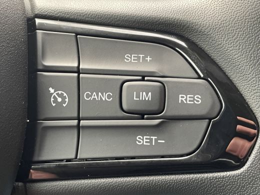 Opel Movano 140pk L2H2 3.5t (Camera - Automatische Airco - Navigatie - Apple Carplay - Digitaal dashboard - DAB) ActivLease financial lease