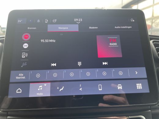 Opel Movano 140pk L2H2 3.5t (Camera - Automatische Airco - Navigatie - Apple Carplay - Digitaal dashboard - DAB) ActivLease financial lease