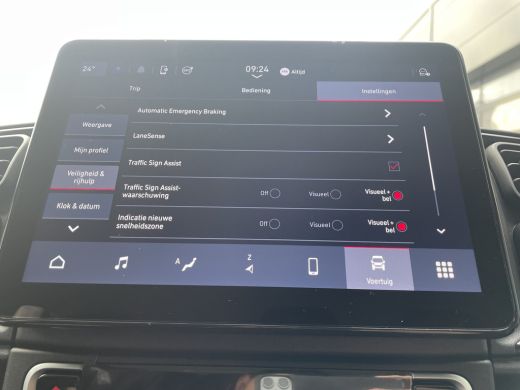 Opel Movano 140pk L2H2 3.5t (Camera - Automatische Airco - Navigatie - Apple Carplay - Digitaal dashboard - DAB) ActivLease financial lease