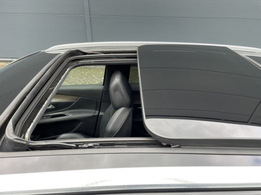 Peugeot 3008 225pk HYbrid GT Pack (Elektrisch schuifdak - Leder incl verwarming/massage/ geheugen - Focal Elec... ActivLease financial lease