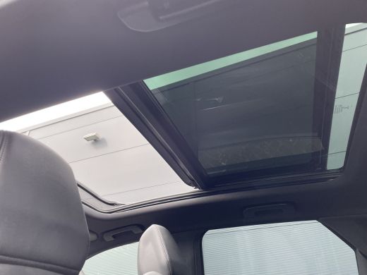 Peugeot 3008 225pk HYbrid GT Pack (Elektrisch schuifdak - Leder incl verwarming/massage/ geheugen - Focal Elec... ActivLease financial lease