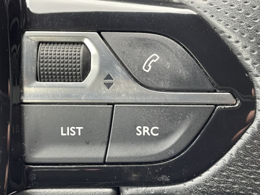 Peugeot 3008 225pk HYbrid GT Pack (Elektrisch schuifdak - Leder incl verwarming/massage/ geheugen - Focal Elec... ActivLease financial lease