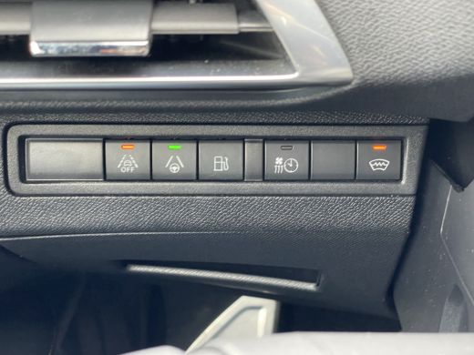 Peugeot 3008 225pk HYbrid GT Pack (Elektrisch schuifdak - Leder incl verwarming/massage/ geheugen - Focal Elec... ActivLease financial lease