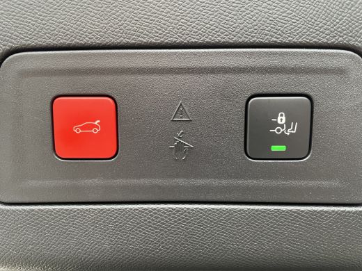 Peugeot 508 SW 225pk HYbrid GT Pack (Elektrisch Schuifdak - Trekhaak - Leder incl verwarming/massage/geheugen... ActivLease financial lease