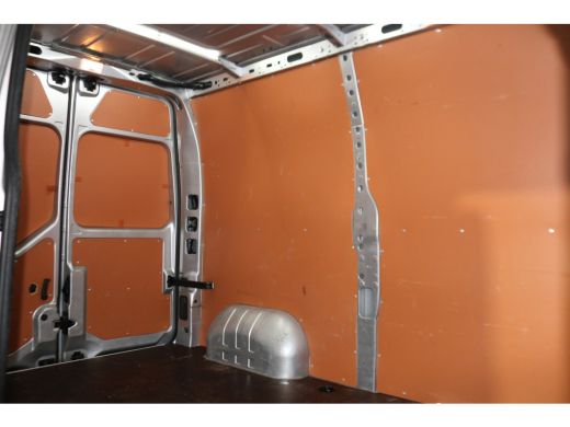 Renault Master 2.3 dCi 135pk L2 H2 Work Edition Airco Navigatie Camera ActivLease financial lease