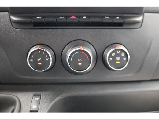 Renault Master 2.3 dCi 135pk L2 H2 Work Edition Airco Navigatie Camera ActivLease financial lease