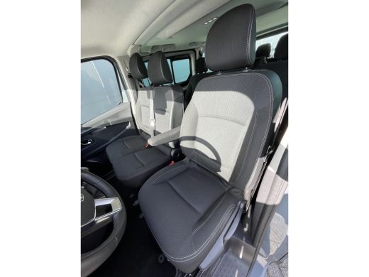 Renault Trafic Life 150pk L2 9-Persoons(Trekhaak - Camera - Keyless Entry - Navigatie - Airco - Apple Carplay) ActivLease financial lease