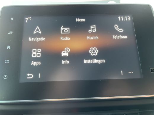 Renault Trafic Life 150pk L2 9-Persoons(Trekhaak - Camera - Keyless Entry - Navigatie - Airco - Apple Carplay) ActivLease financial lease