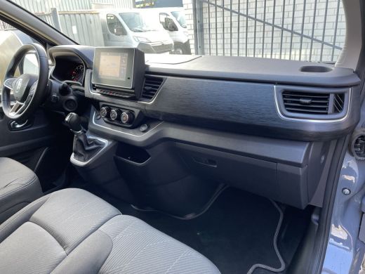 Renault Trafic Life 150pk L2 9-Persoons(Trekhaak - Camera - Keyless Entry - Navigatie - Airco - Apple Carplay) ActivLease financial lease