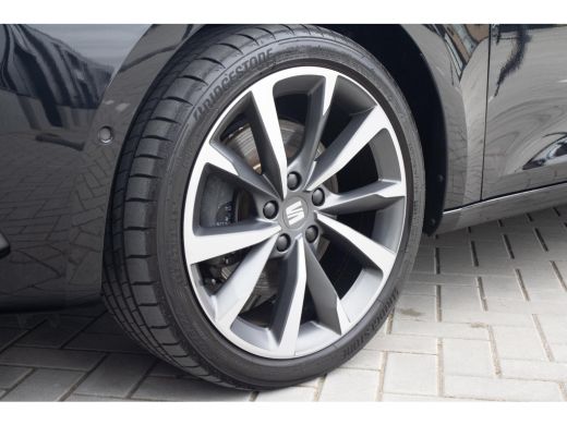 Seat Leon 1.4 TSI eHybrid PHEV FR Bus. Int. PANO CAMERA ADAPTIEF ActivLease financial lease