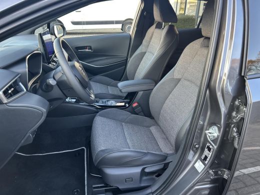 Toyota Corolla Hybrid 140 Dynamic ActivLease financial lease