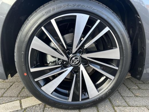 Toyota Corolla Hybrid 140 Dynamic ActivLease financial lease