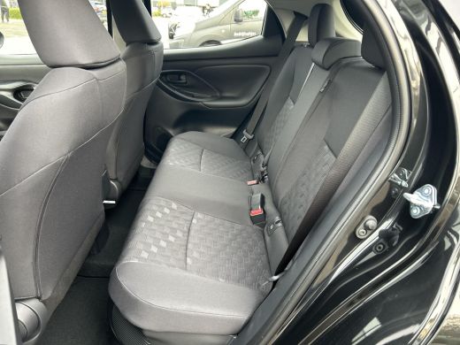 Toyota Yaris 1.5 Hybrid 115 Active ActivLease financial lease