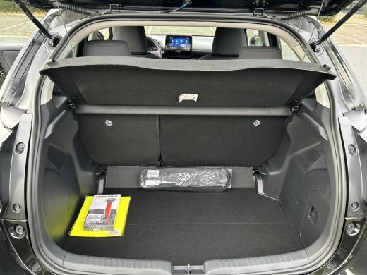 Toyota Yaris 1.5 Hybrid 115 Active ActivLease financial lease