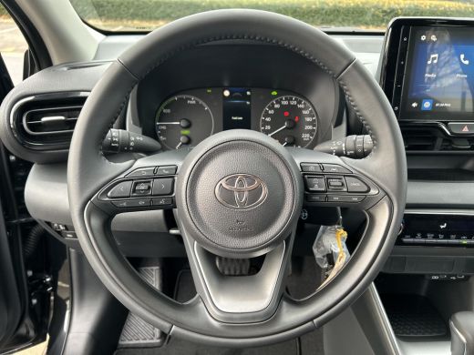 Toyota Yaris 1.5 Hybrid 115 Active ActivLease financial lease