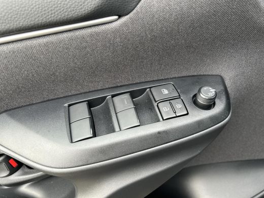 Toyota Yaris 1.5 Hybrid 115 Active ActivLease financial lease