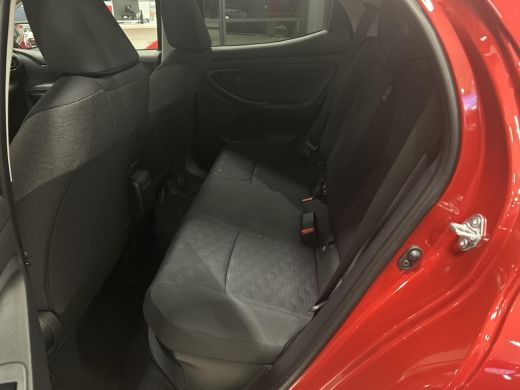 Toyota Yaris 1.5 Hybrid 115 Dynamic ActivLease financial lease